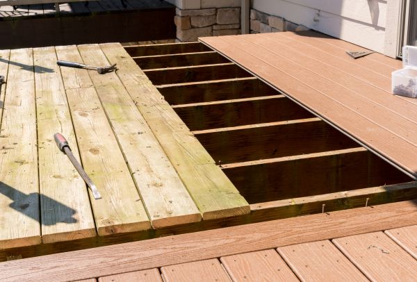 Cost of Deck Floor Replacement in Kansas City