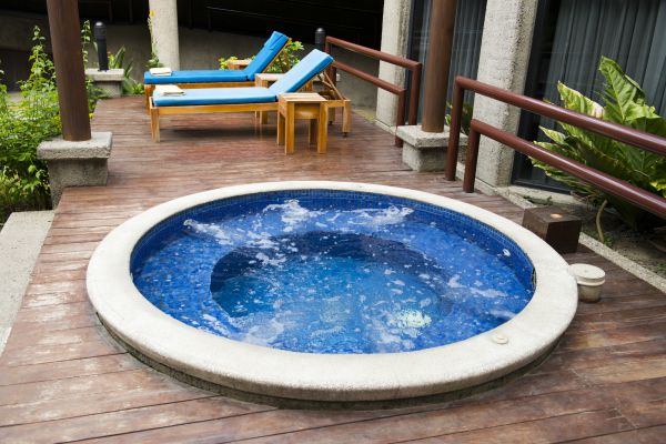 Cost of Hot Tub Deck Construction in Kansas City