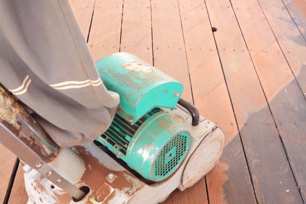 Cost of Cedar Deck Sanding in Kansas City